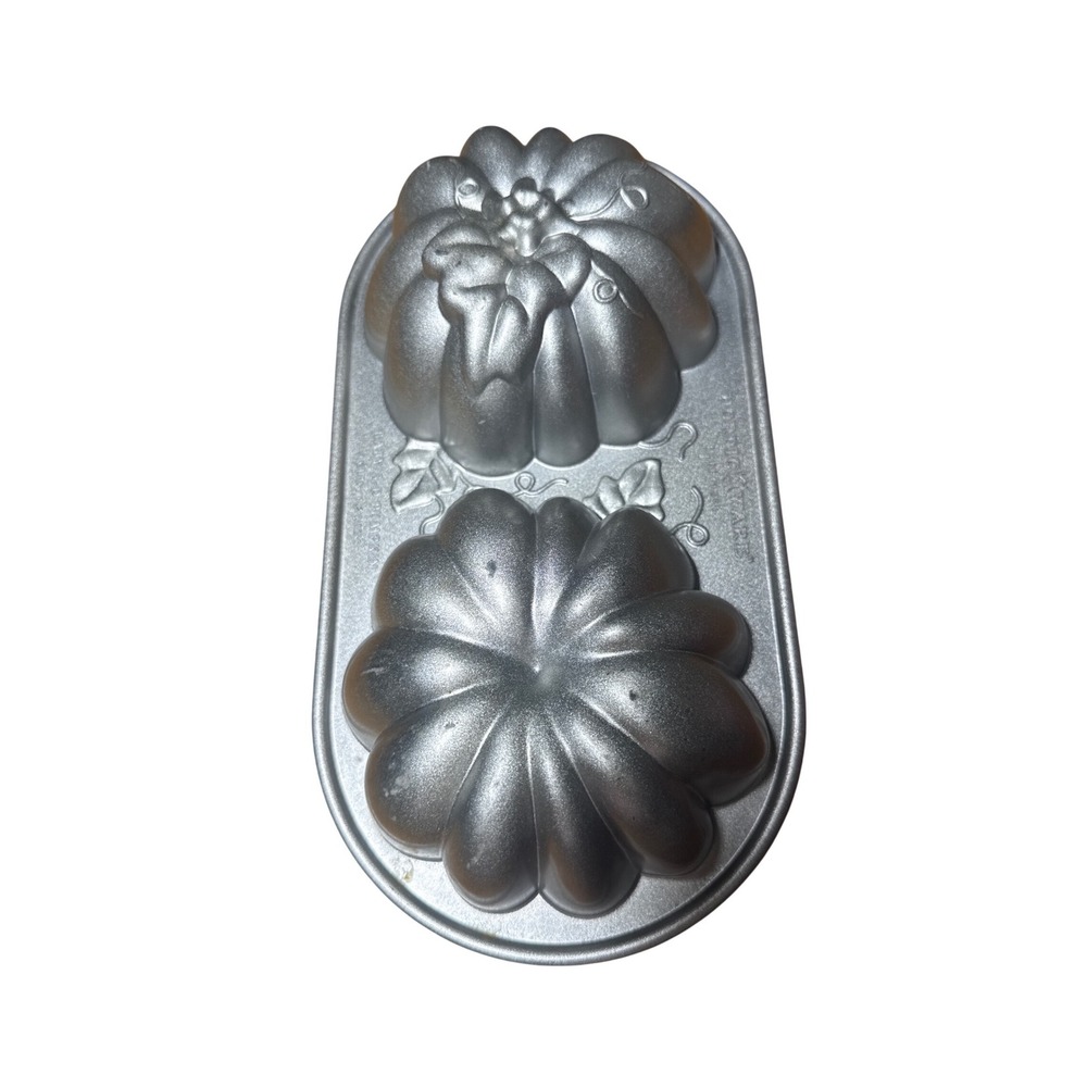 Nordic Ware Baby 3-D Pumpkin Cake Pan Cast Aluminum Silver 5 Cup 1.2L Fall Bake